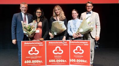 Modtagere af Diabetesforeningens forskningslegat 2024 sammen med direktør Claus Richter og formand Jørgen Andersen